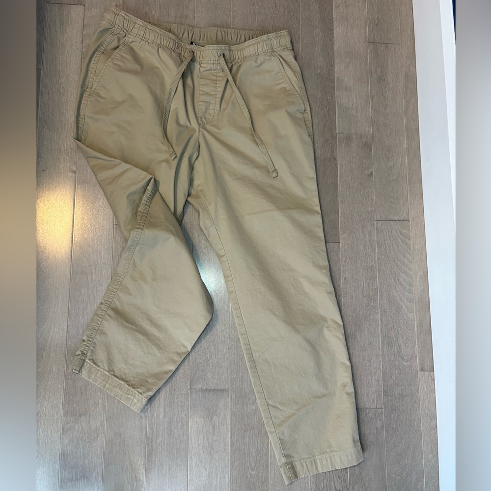 Gap LG Men's Khaki Chino Pants